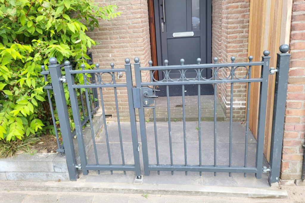 stalen looppoort laten lassen
