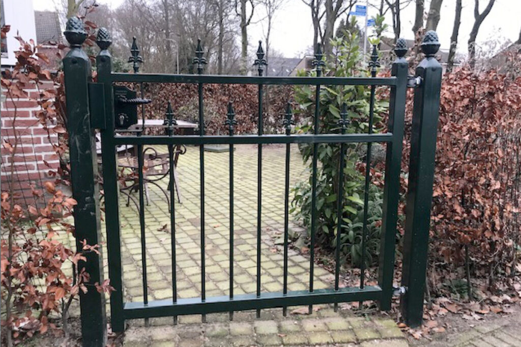 Tuinpoorten laten monteren