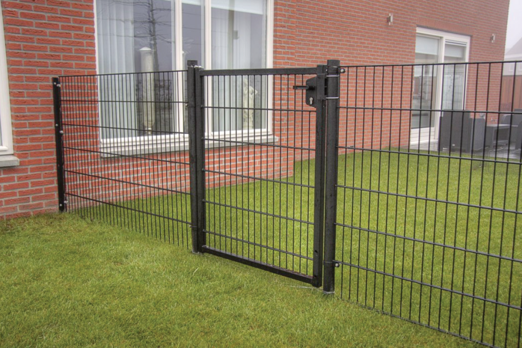Dubbelstaafmat tuinpoort laten plaatsen