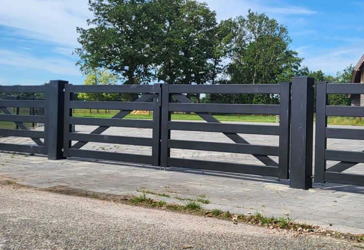 metalen opritpoort