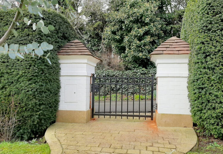 Tuinpoorten laten installeren