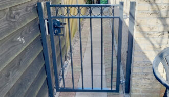 Tuinpoorten laten monteren