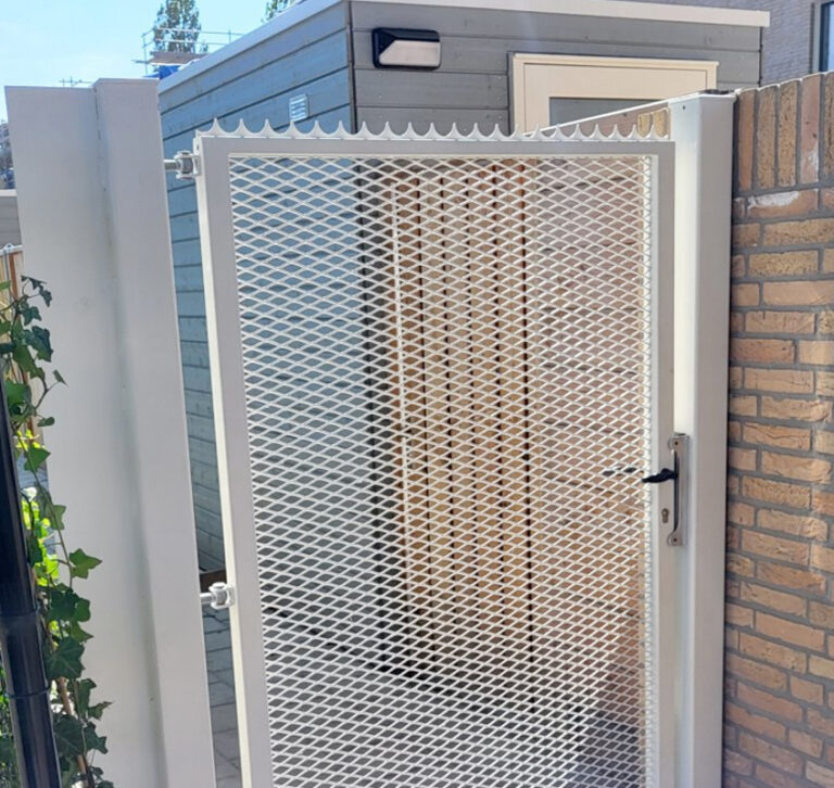 Tuinpoorten laten plaatsen