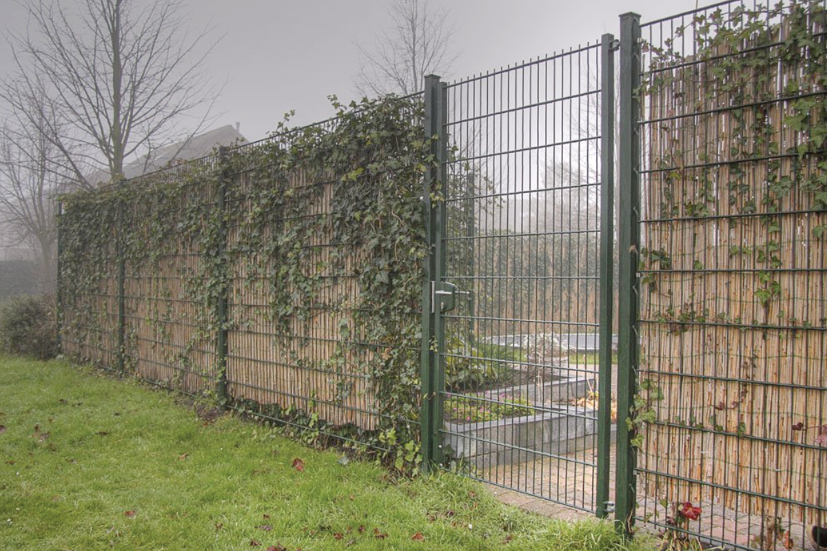 Groene dubbelstaafmat tuinpoort