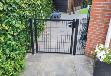 Dubbelstaafmat tuinpoort zelf plaatsen