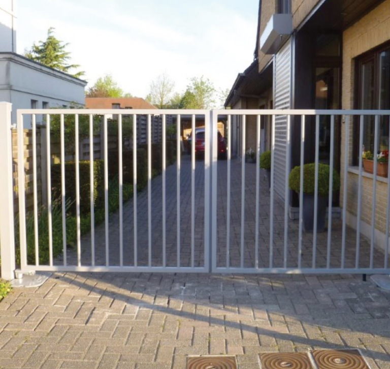 stalen poorten installeren