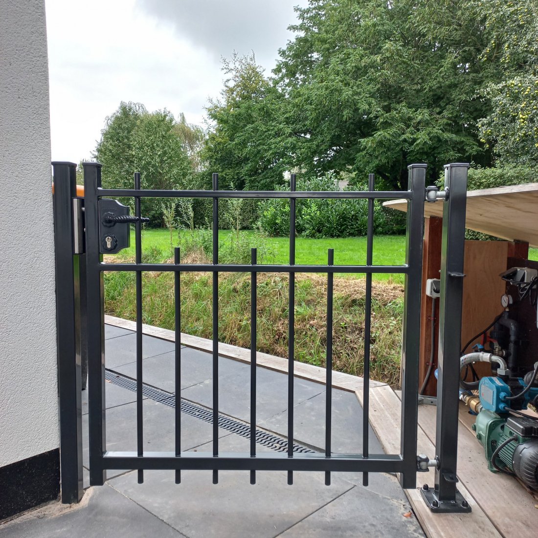 Stalen looppoort E01 bij vlonder