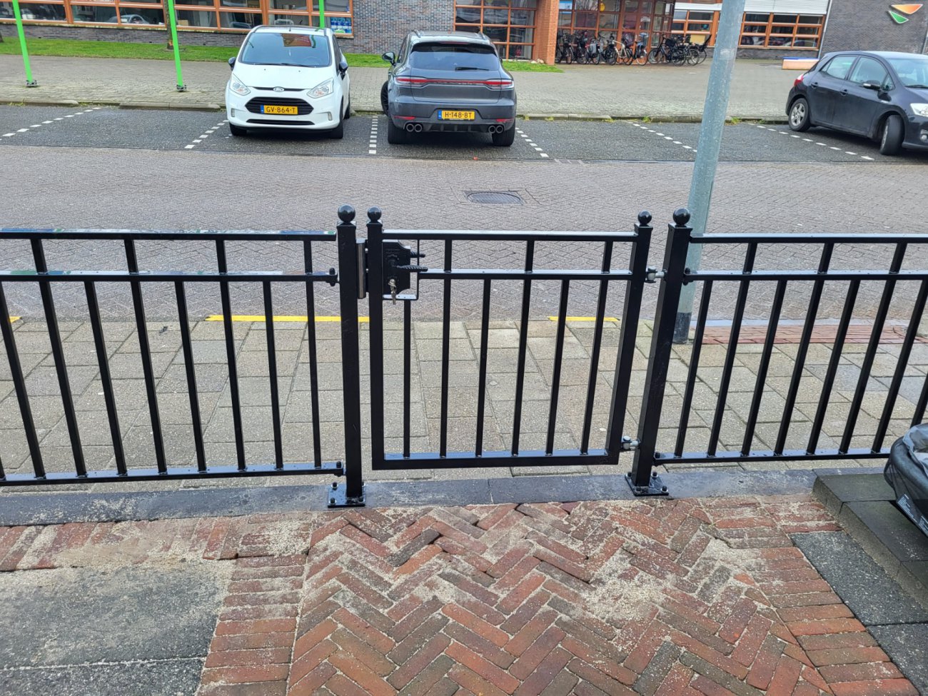 Poort in sierhekwerk stijl voor offerteaanvraag