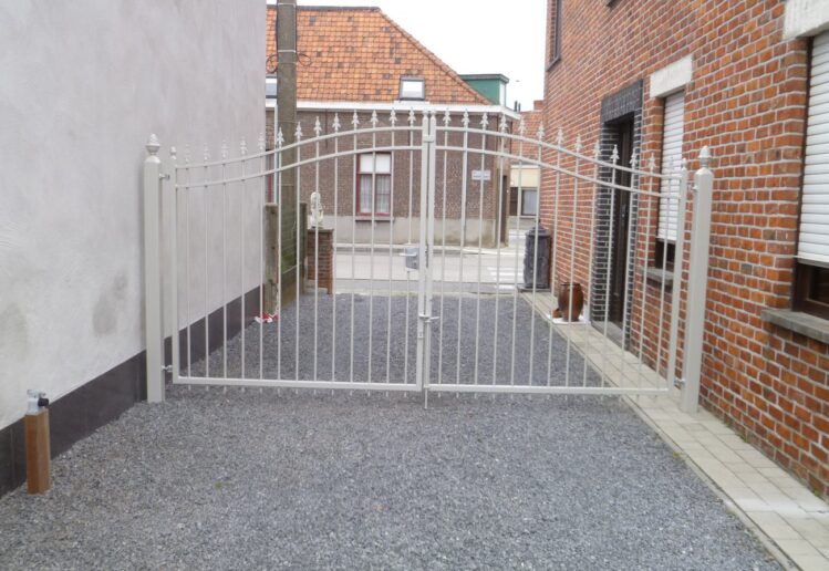 Dubbele stalen draaipoort model B02 met toog